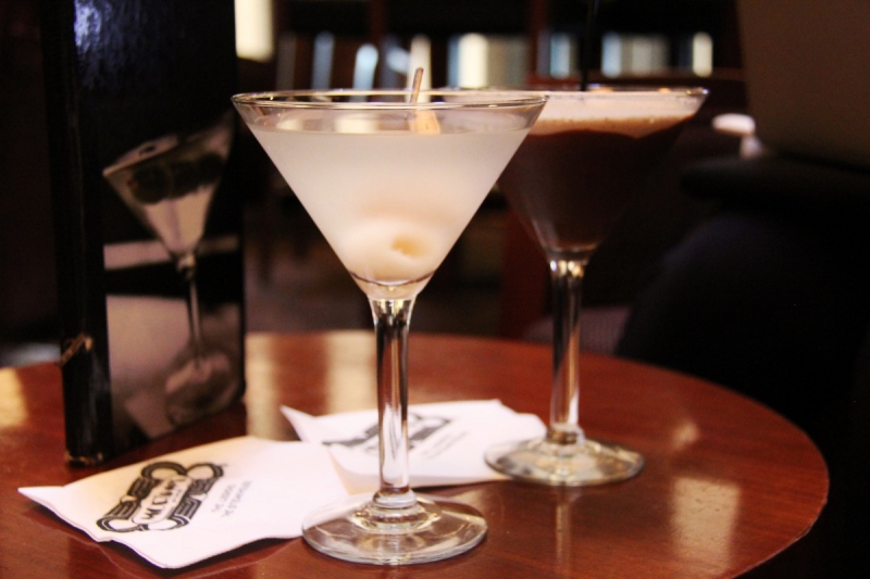 brasserie-LE CASTELLET-min_martini_bar_lychee_chocolate_alcohol_liquor_happy_hour_happy-910161